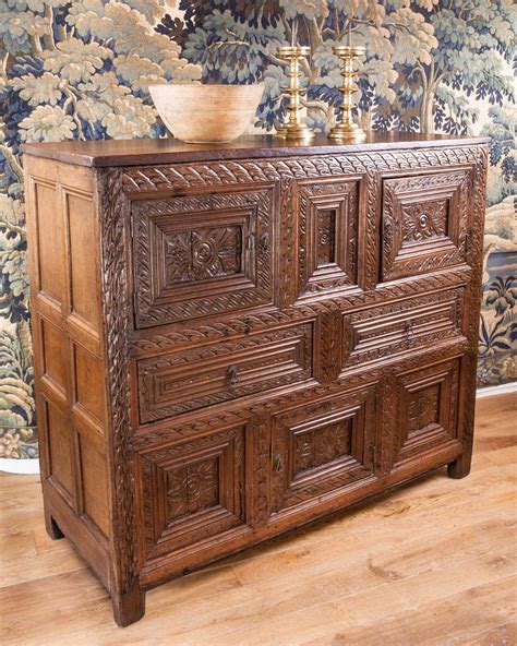 16th century english furniture.